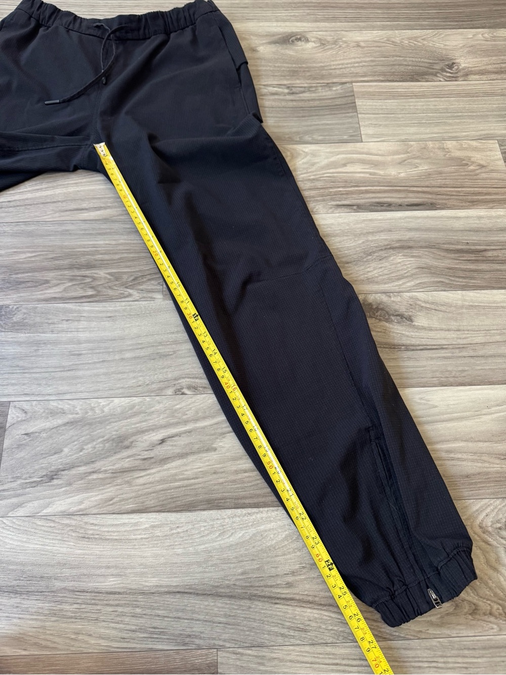 Lululemon Essential Affinity Mid Rise Jogger Pant in Black Size 4 - Picture 9 of 12